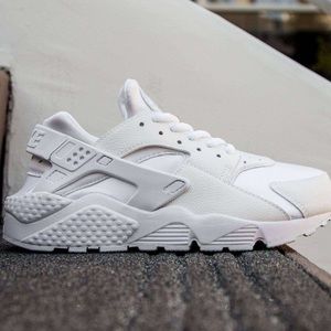 NIKE WOMEN AIR HUARACHE RUN (WHITE / WHITE) 5Y / W 6.5